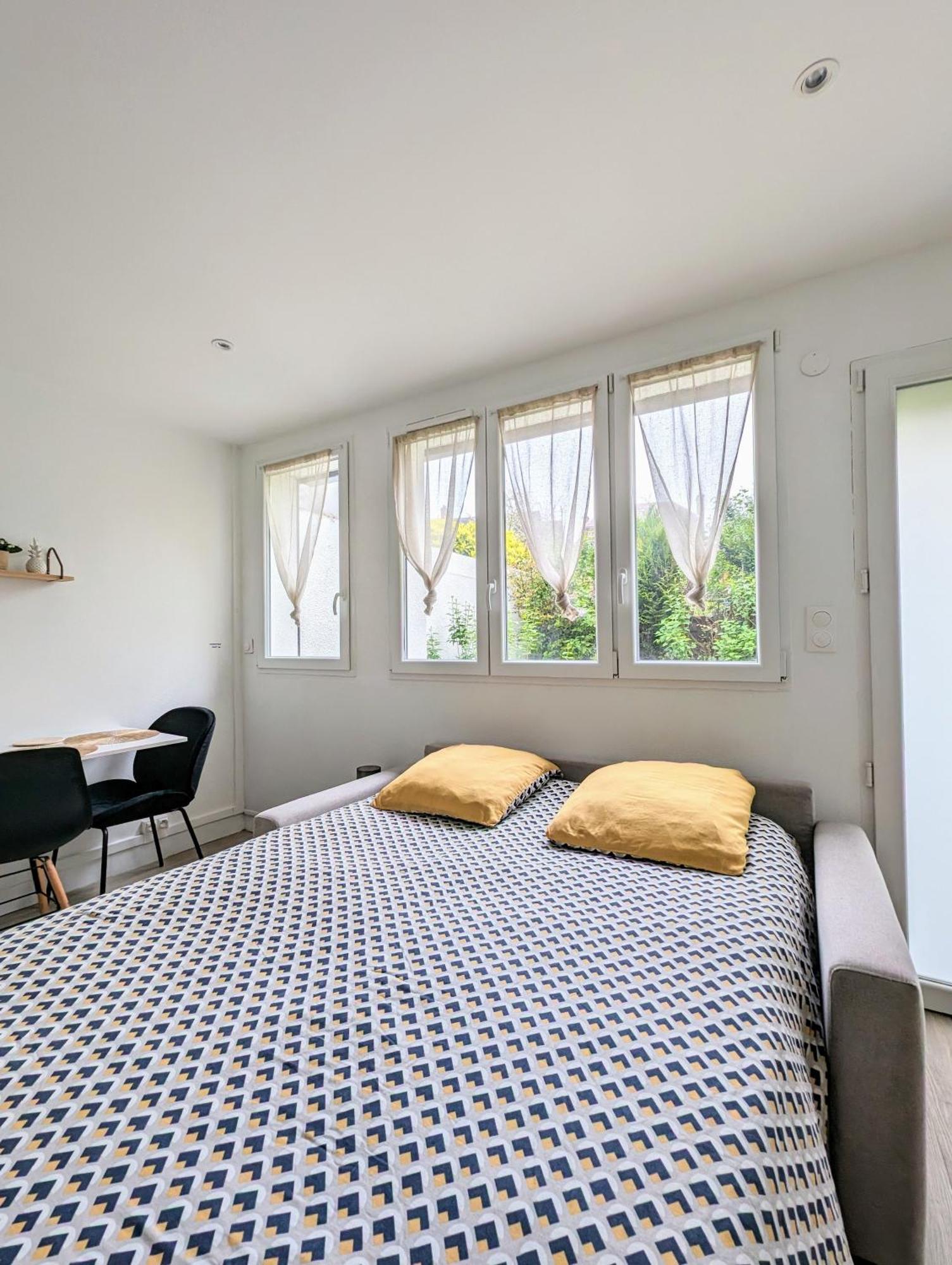 Charleville-Mézières Stockholm- Studio Serenite Avec Jardin מראה חיצוני תמונה